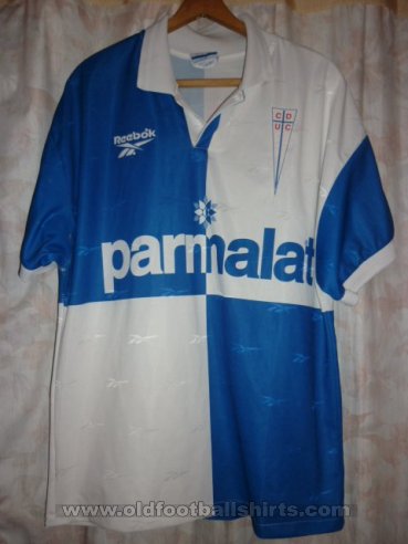 Club Deportivo Universidad Catolica Third football shirt 1998