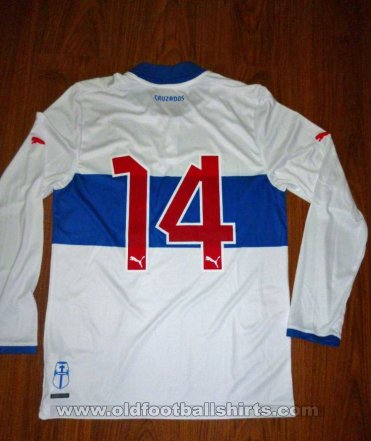Club Deportivo Universidad Catolica Home football shirt 2012