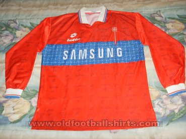 Club Deportivo Universidad Catolica Away football shirt 1996