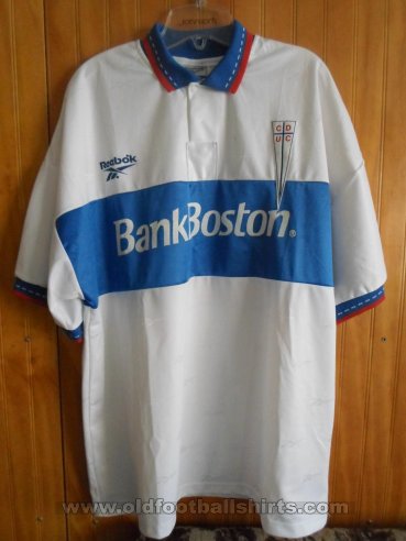 Club Deportivo Universidad Catolica Home football shirt 2000