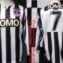 Colo-Colo Away football shirt 1990 sponsored by Jomo