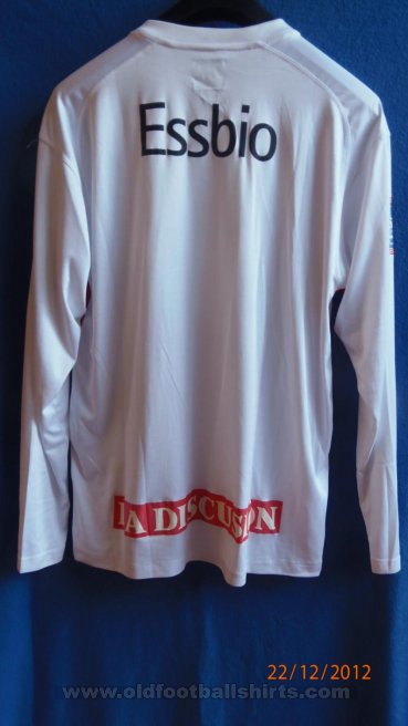 Nublense Away football shirt 2010