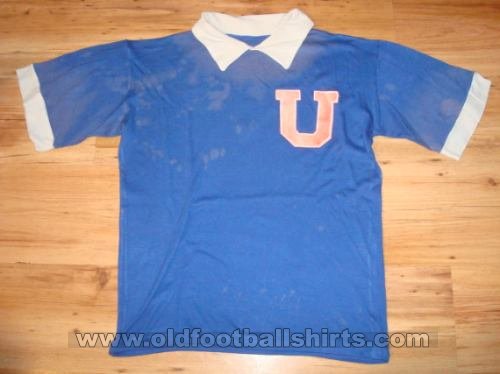 Universidad de Chile Home football shirt 1975