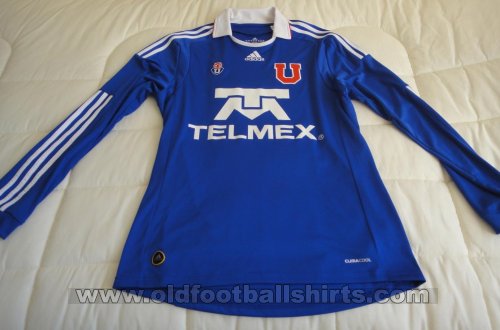 Universidad de Chile Home football shirt 2010
