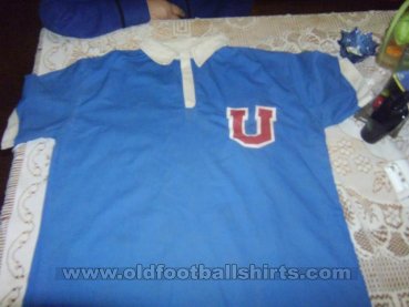 Universidad de Chile Home football shirt 1972 - ?
