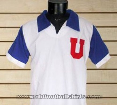 Universidad de Chile Away football shirt 1968 - 1969