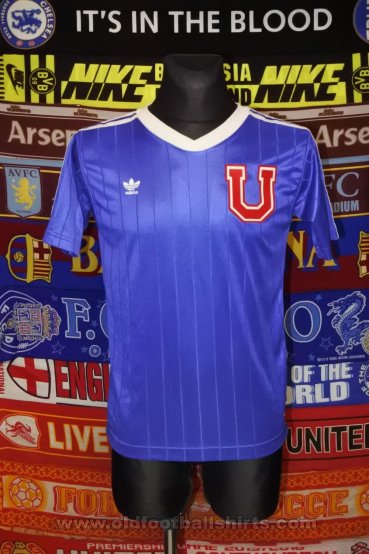 Universidad de Chile Home football shirt 1982 - 1983