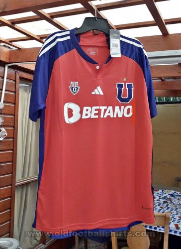 Universidad de Chile Away football shirt 2023