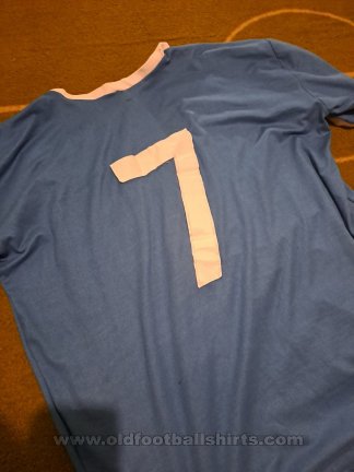 Universidad de Chile Home football shirt 1970 - ?