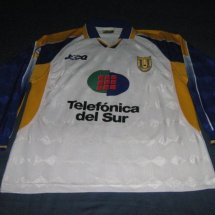 Universidad de Concepción Away football shirt 2002 sponsored by Telefónica del Sur
