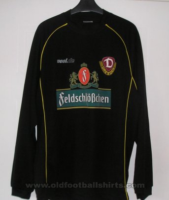 Dynamo Dresden Away football shirt 2001 - 2002