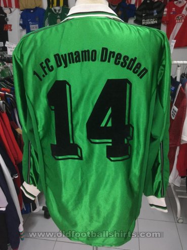 Dynamo Dresden Away football shirt 2009 - 2010