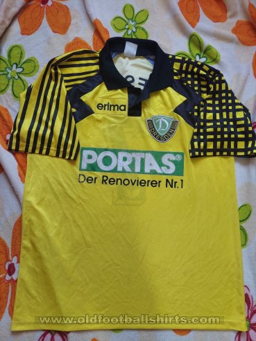 Fanion FC Dynamo Dresde - Supporteur Football Allemagne - Rare - Occasion