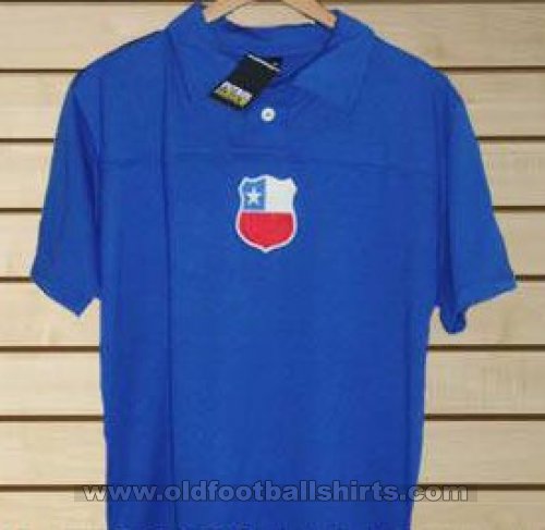 Chile Goalkeeper football shirt (unknown year)