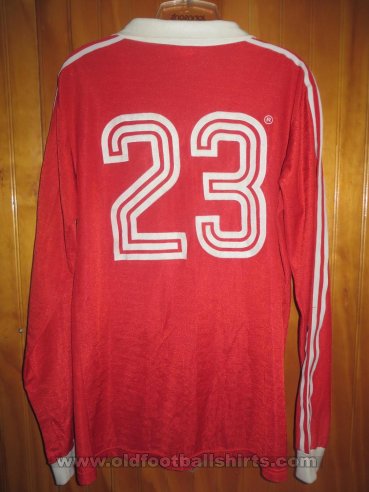 Chile Home baju bolasepak 1983