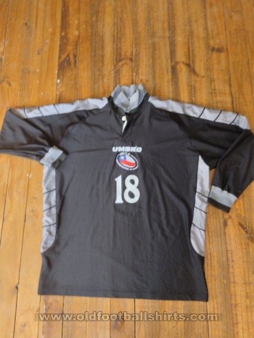 Chile Goalkeeper football shirt 2000 - 2002