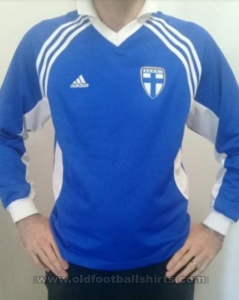 Finland Training/Leisure football shirt 2005 - 2006