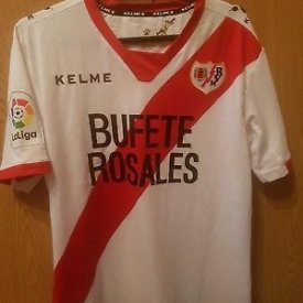 Rayo Vallecano Home voetbalshirt  2017 - 2018 sponsored by Bufete Rosales