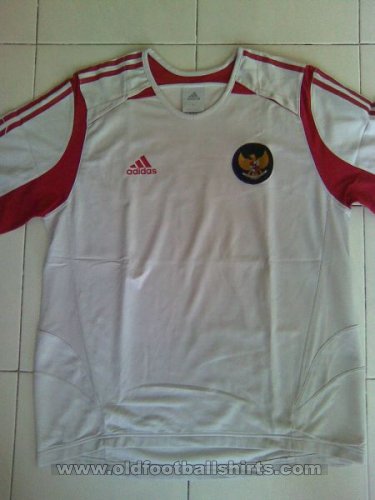 Indonesia Borta fotbollströja 2004