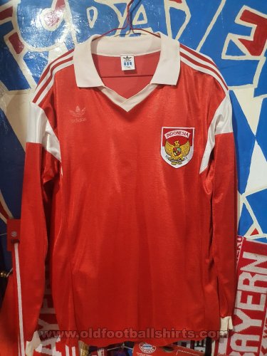 Indonesia Home baju bolasepak 1990