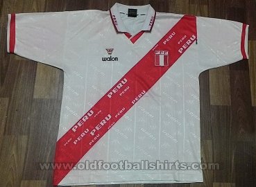Peru Home football shirt 1999