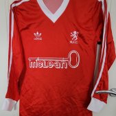 Middlesbrough Home חולצת כדורגל 1982 - 1983