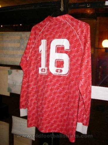 Nacional  Away football shirt 1993