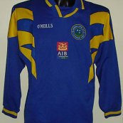 Home football shirt (unknown year)