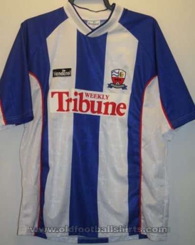 Nuneaton Borough Home football shirt 2001 - 2002