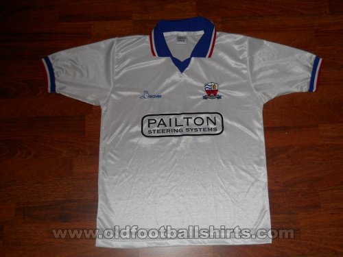 Nuneaton Borough Fora camisa de futebol 2000 - 2001