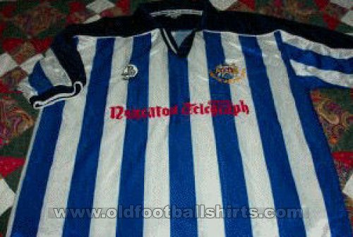 Nuneaton Borough Home football shirt 1999 - 2000