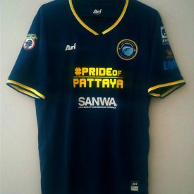 Pattaya Utd Home football shirt 2017 sponsored by Sanwa