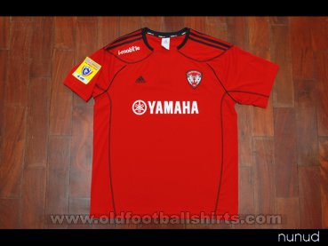 Muangthong United Home football shirt 2010