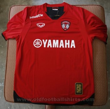 Muangthong United Home football shirt 2011 - 2012
