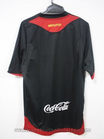 Muangthong United Goalkeeper football shirt 2011