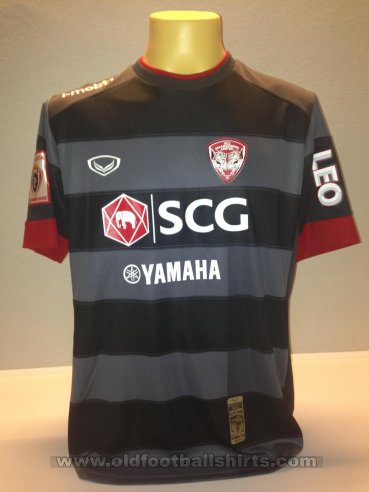 Muangthong United Away football shirt 2013