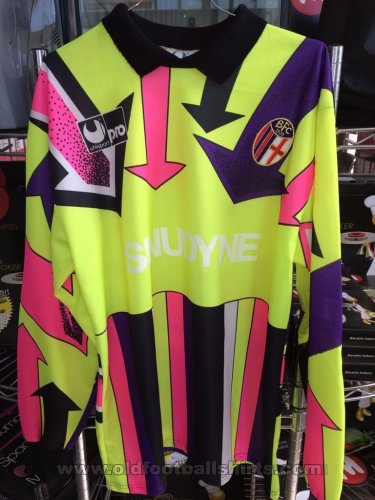Bologna Goalkeeper football shirt 1992 - 1993