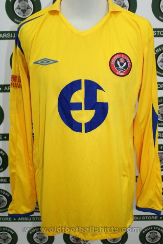 Chengdu Blades Home football shirt (unknown year)