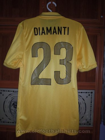 Guangzhou Evergrande  Away football shirt 2014 - ?