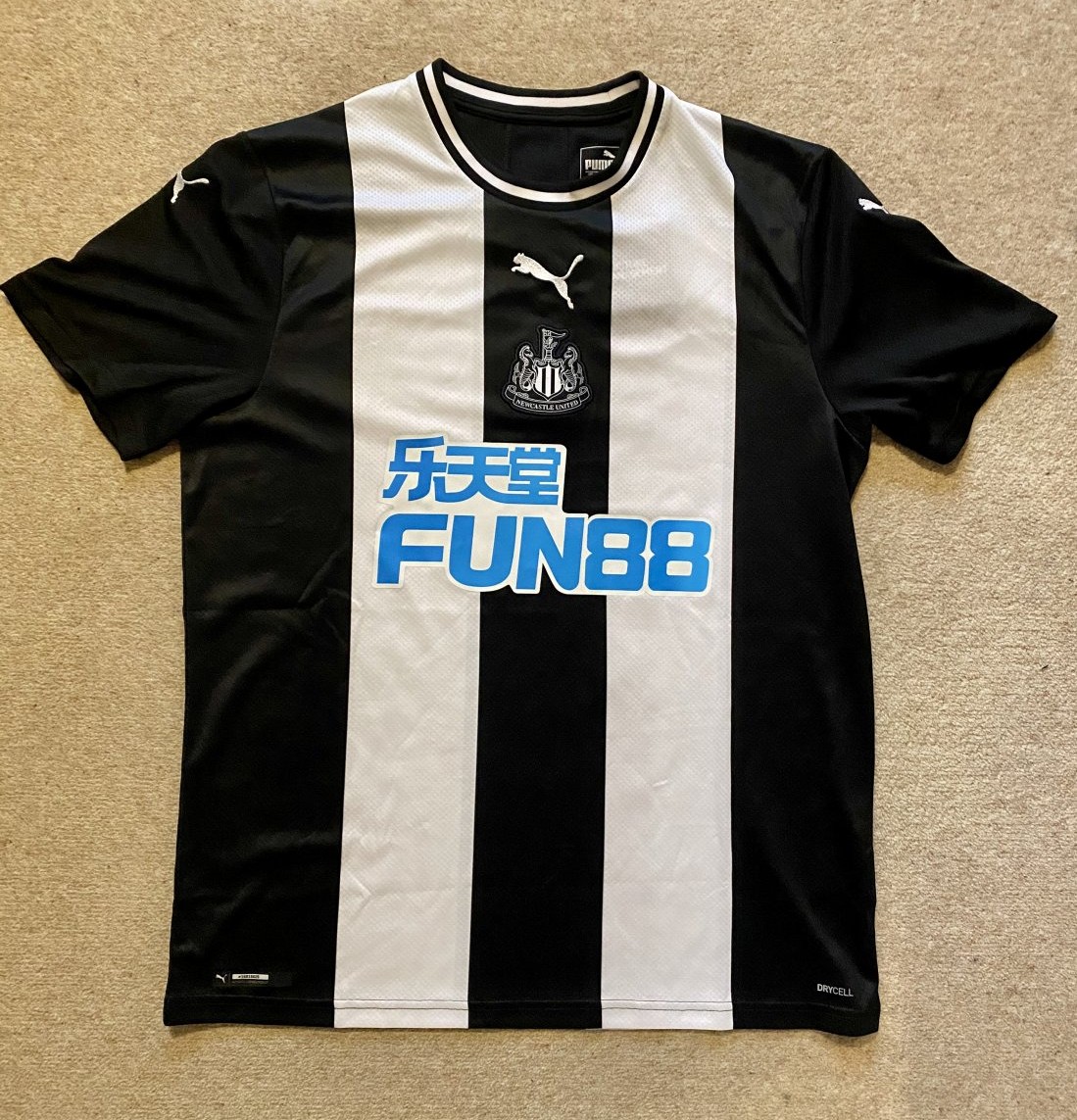 Newcastle Home de Fútbol 2019 - 2020. FUN88