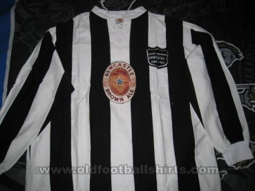 Newcastle Retro Replicas football shirt 1926 - 1927