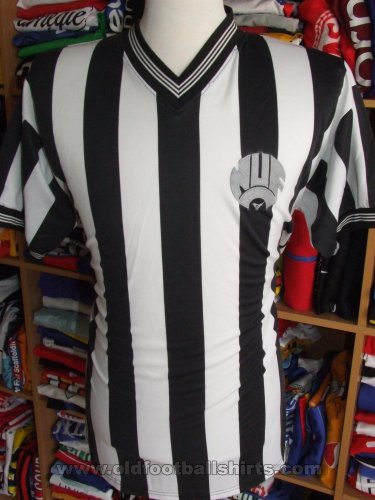 Newcastle Retro Replicas football shirt 1983 - 1987