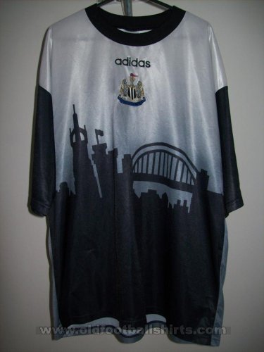 Newcastle Training/Leisure football shirt (unknown year)