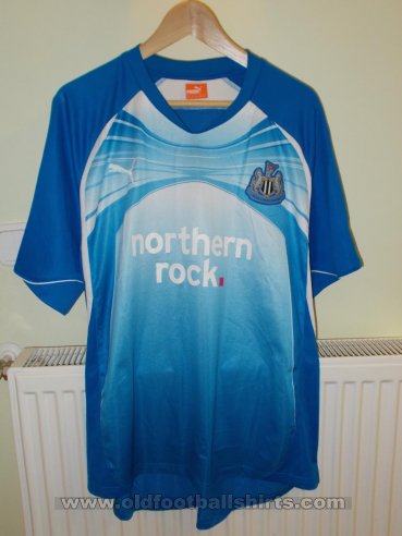 Newcastle Training/Leisure football shirt 2009 - 2010