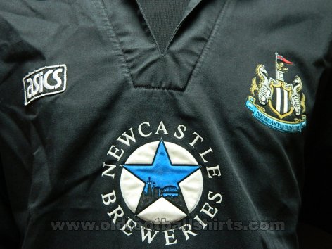 Newcastle Training/Leisure football shirt 1993 - 1995