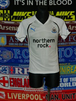Newcastle Training/Leisure football shirt 2011 - 2012