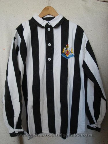 Newcastle Home football shirt 1931 - 1958