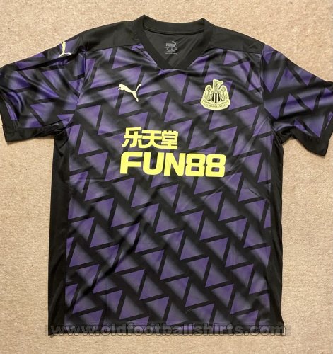 Newcastle Tredje fotbollströja 2020 - 2021