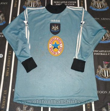 Newcastle Penjaga gol baju bolasepak 1996 - 1997