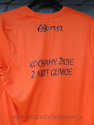 Piast Gliwice Training/Leisure football shirt (unknown year)